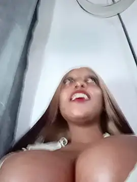 Živý XXX chat Busty_Bambi