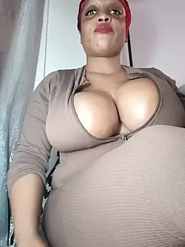Busty_Bambi's Live XXX Chat