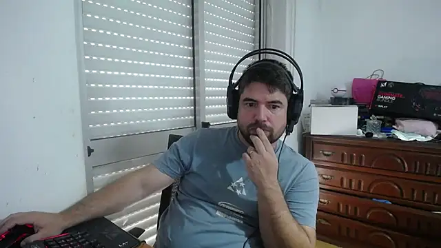 Show de Kohaynewbie na webcam