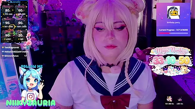 _niiky Show in webcam