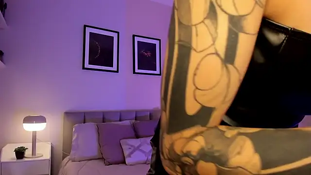Violetta_NurのライブXXXチャット