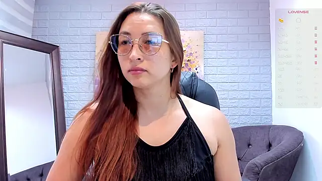 _LaraMom_ – Live XXX-chat