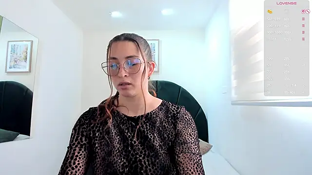 _LaraMom_'s Live XXX Chat