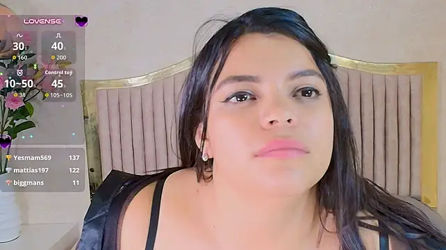 Kismett_aziz's Live XXX Chat