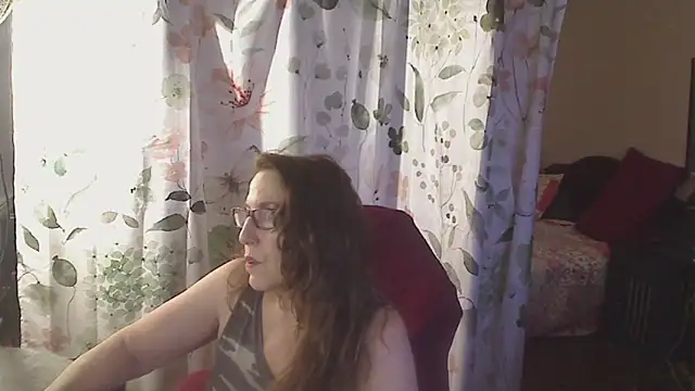 Ireallysquirt's Live XXX Chat