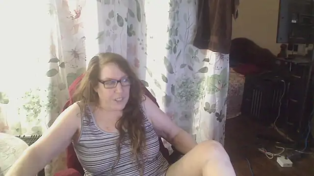 Онлайн чат XXX Ireallysquirt