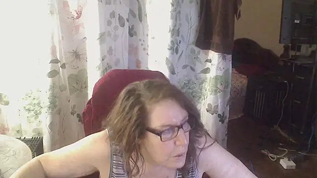 צ'אט XXX בשידור חי של Ireallysquirt