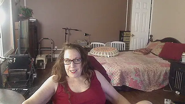 Ireallysquirt's Live XXX Chat