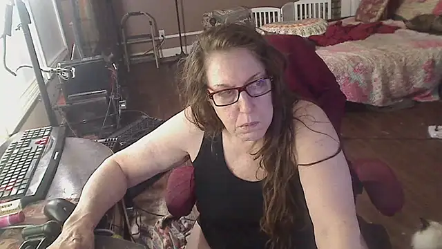 Ireallysquirt's Live XXX Chat