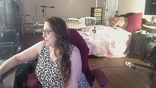 Ireallysquirt's Live XXX Chat