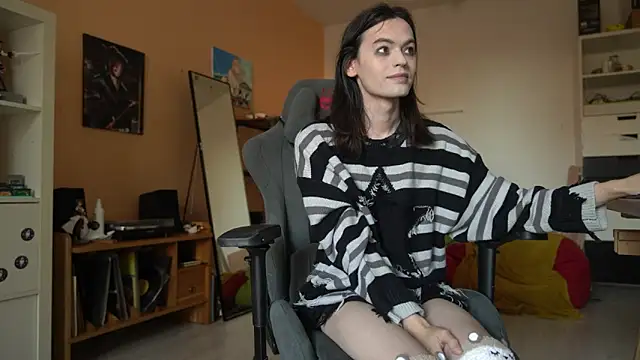MagicFemboy's Webcam Show