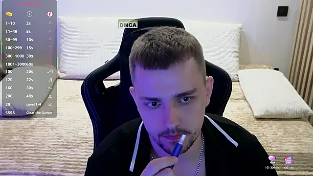 Larstar01 Webcamshow