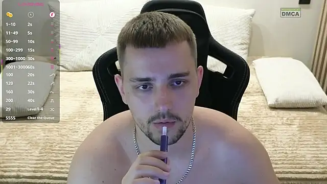 Larstar01 Show Webcam