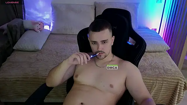 Вебкам-шоу Larstar01