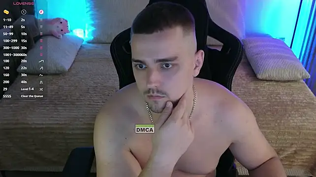 Show modela Larstar01 na web-kameri