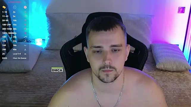 Larstar01 Show in webcam