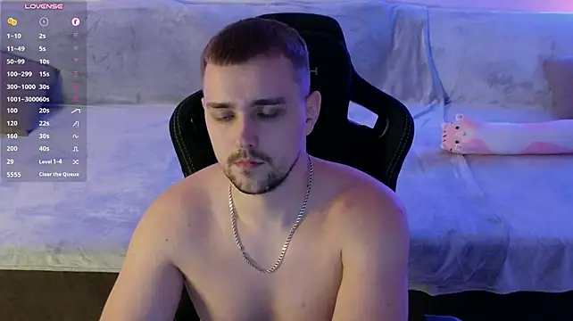 Show modela Larstar01 na web-kameri