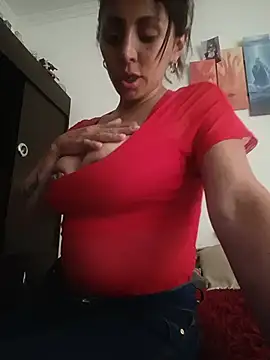 Chat +18 de tiffani__love ao vivo