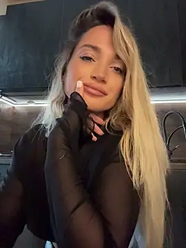 Show modela Ivy_Bae na web-kameri