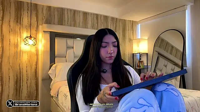 צ'אט XXX בשידור חי של MarianaBranzz