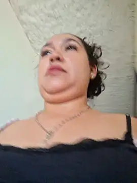 EmmaEspinoza_ Adlı Modelin Canlı XXX Sohbeti