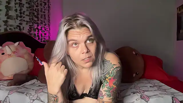 CherryBombBomb's Webcam Show