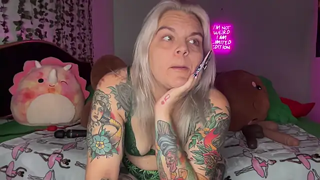 Chat XXX en directo de CherryBombBomb