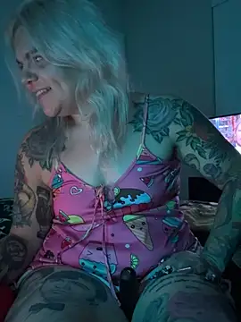 CherryBombBomb Live XXX-Chat