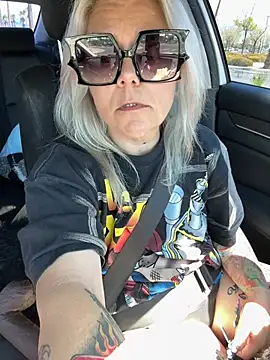XXX chat uživo modela CherryBombBomb