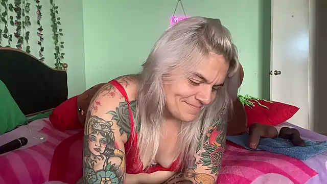 Pokazy przed kamerką – CherryBombBomb