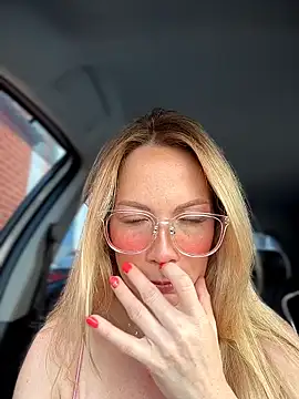 LavenderHot's Webcam Show