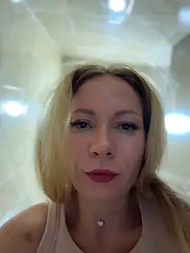 Živá chatovací místnost LavenderHot