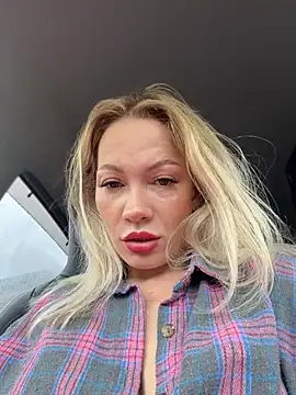 LavenderHot's Live Sex Cam Show