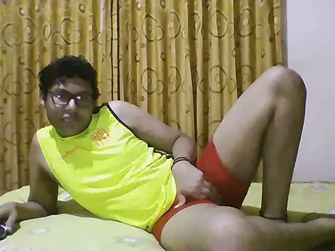Show modela kiol45ty na web-kameri