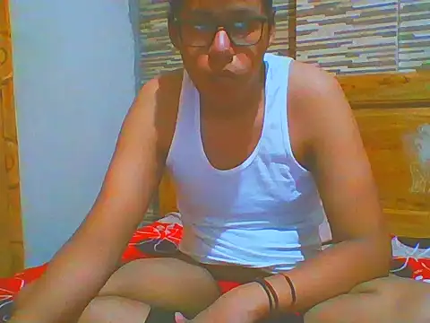Show modela kiol45ty na web-kameri