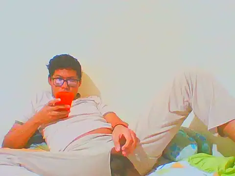 kiol45ty Show in webcam