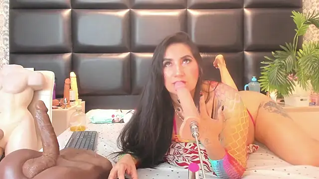 mature_dollyy's Webcam Show