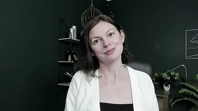 Chatroom XXX en direct de VivianWILD
