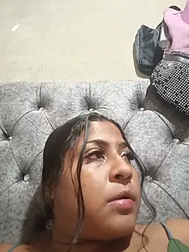 Giselabrunette25 现场XXX聊天
