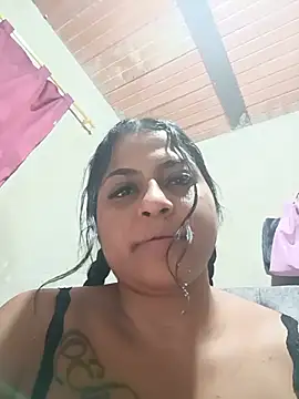Giselabrunette25 Adlı Modelin Canlı XXX Sohbeti