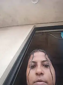 צ'אט XXX בשידור חי של Giselabrunette25