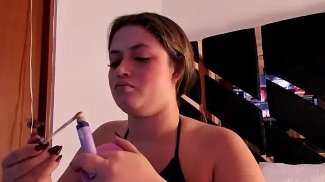 Webkamerová show almma_shy