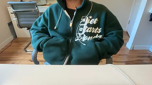 jungcock3210 Show Webcam