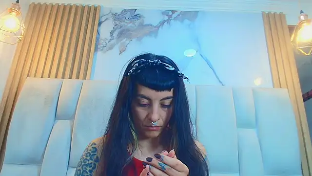 Chat XXX en directo de Naughty_Kittenm