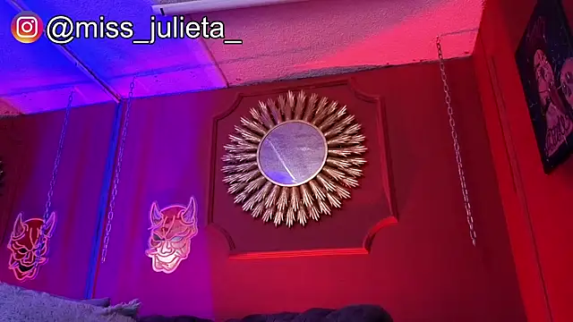 Živá chatovací místnost Julieta_Russell