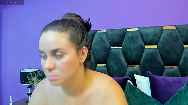 MadisonJenner Show in webcam