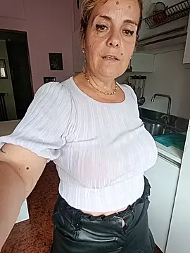 Sunbelxx Adlı Modelin Canlı XXX Sohbeti