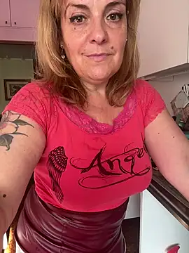 Chatroom XXX en direct de ElySun_