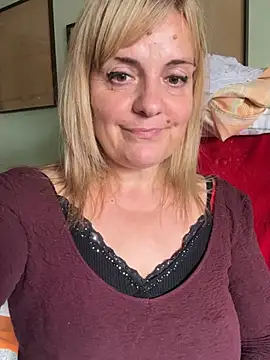 ElySun_ Show in webcam
