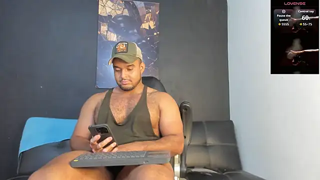 Big_furry_bear13 网络视讯表演